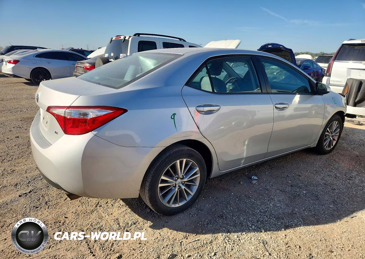 2015 Toyota Corolla Le Plus VIN:2T1BURHE8FC229008 - 3