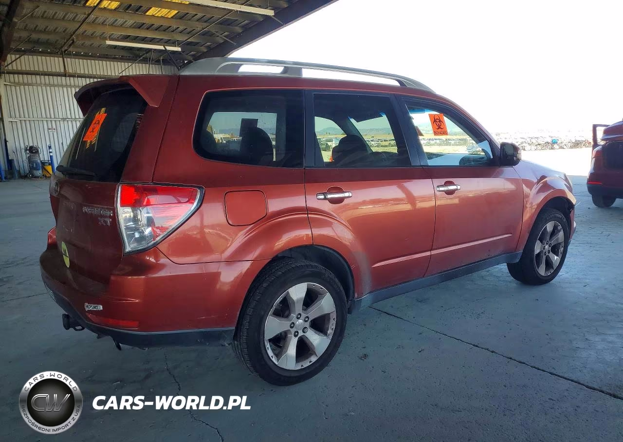 2011 Subaru Forester Touring VIN:JF2SHGGC9BH700583 - 3
