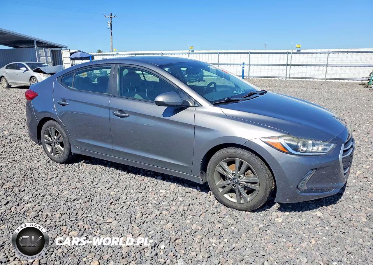 2018 Hyundai Elantra Value Edition VIN:5NPD84LF3JH239452 - 4