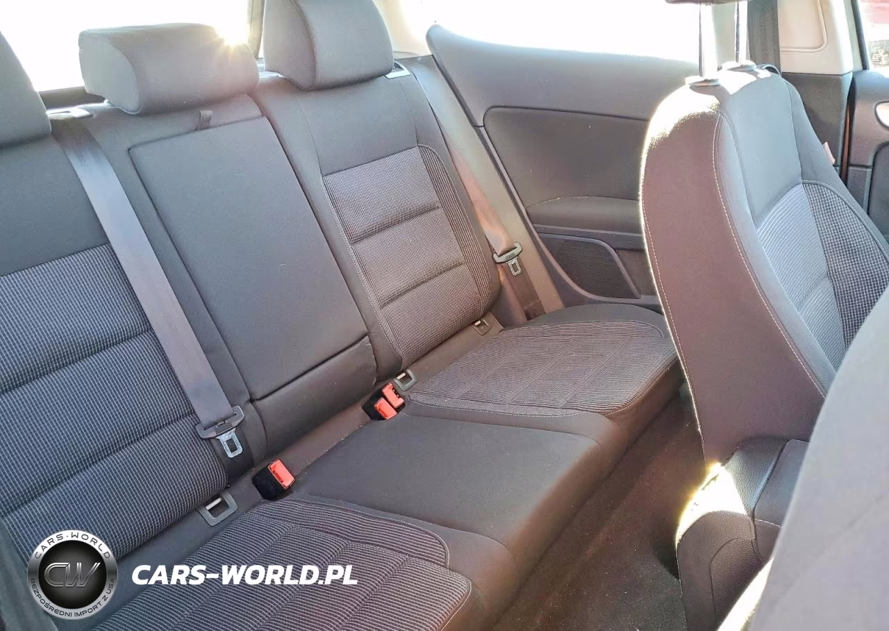 2012 Volkswagen Golf VIN:WVWBB7AJ5CW101829 - 10