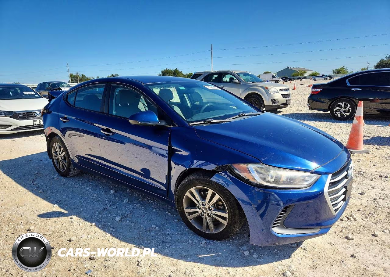 2018 Hyundai Elantra Sel VIN:5NPD84LF2JH344838 - 4