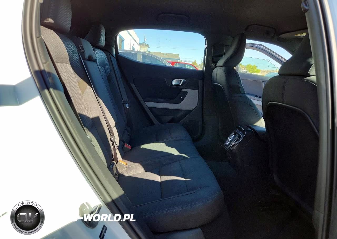 2023 Polestar 2 VIN:YSMEG3KA7PL155022 - 10