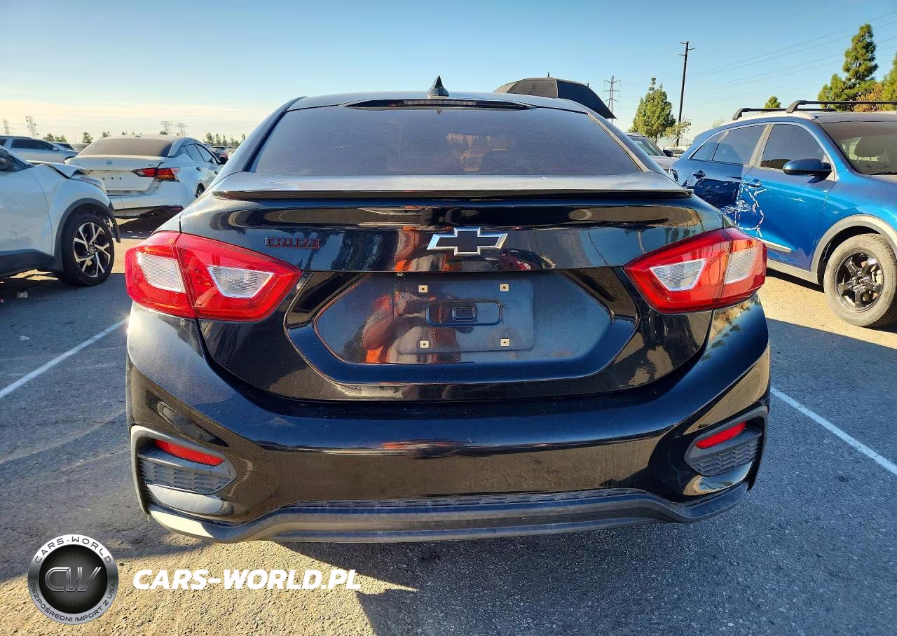 2018 Chevrolet Cruze Lt VIN:1G1BE5SM9J7147135 - 6