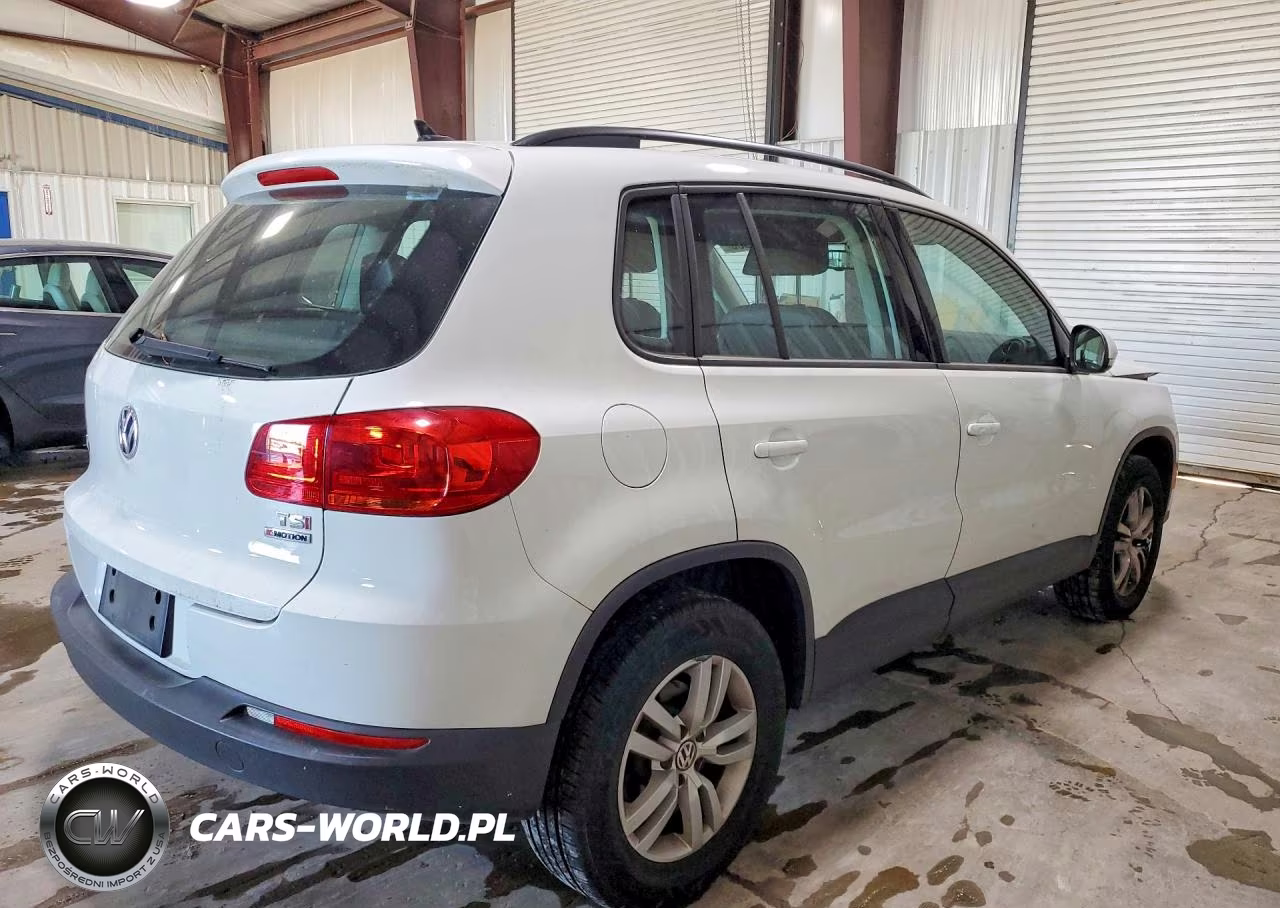 2017 Volkswagen Tiguan S VIN:WVGBV7AX6HK000126 - 3