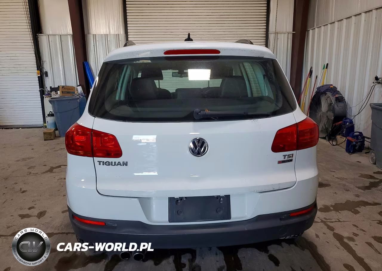 2017 Volkswagen Tiguan S VIN:WVGBV7AX6HK000126 - 6
