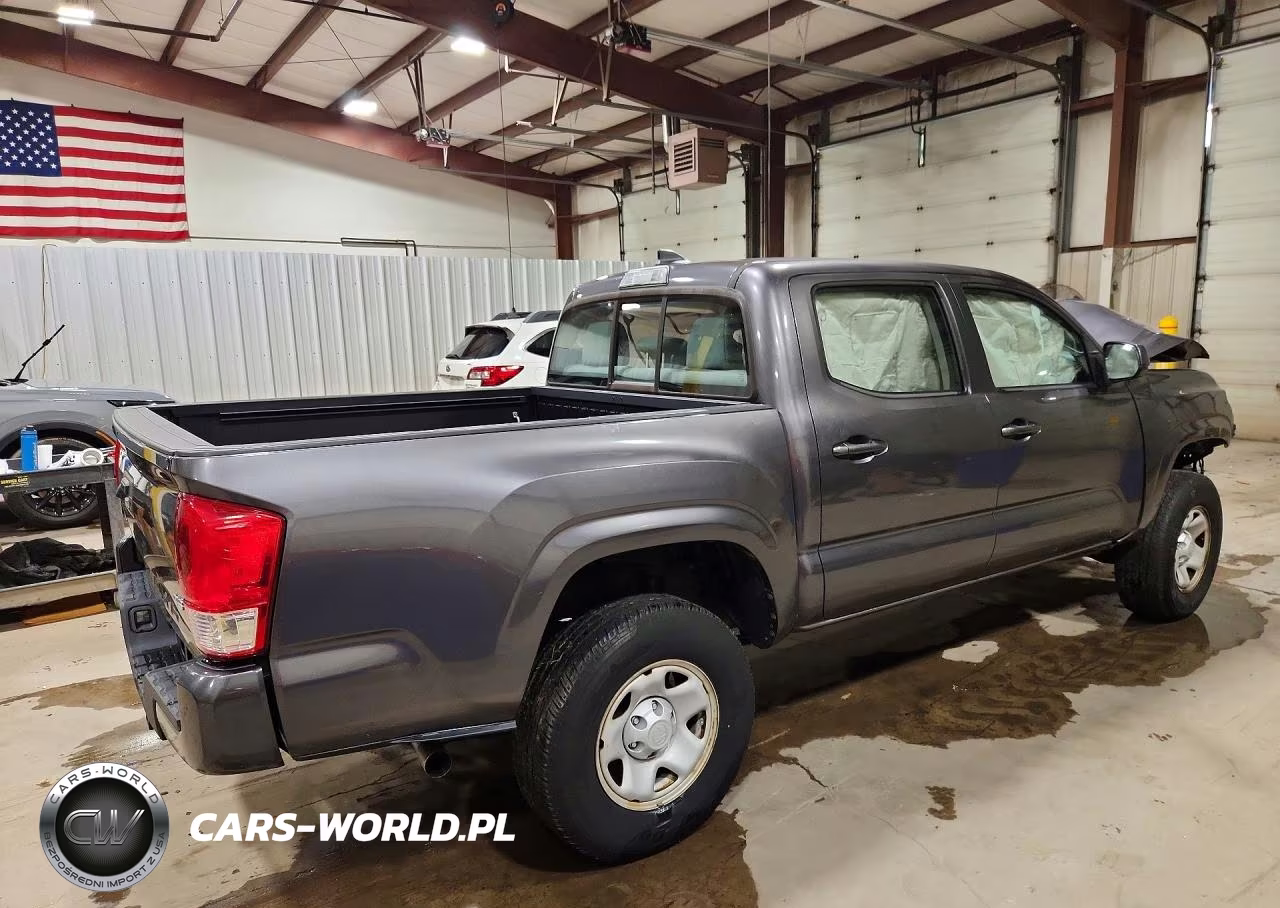 2017 Toyota Tacoma Sr V6 VIN:5TFCZ5AN1HX055540 - 3