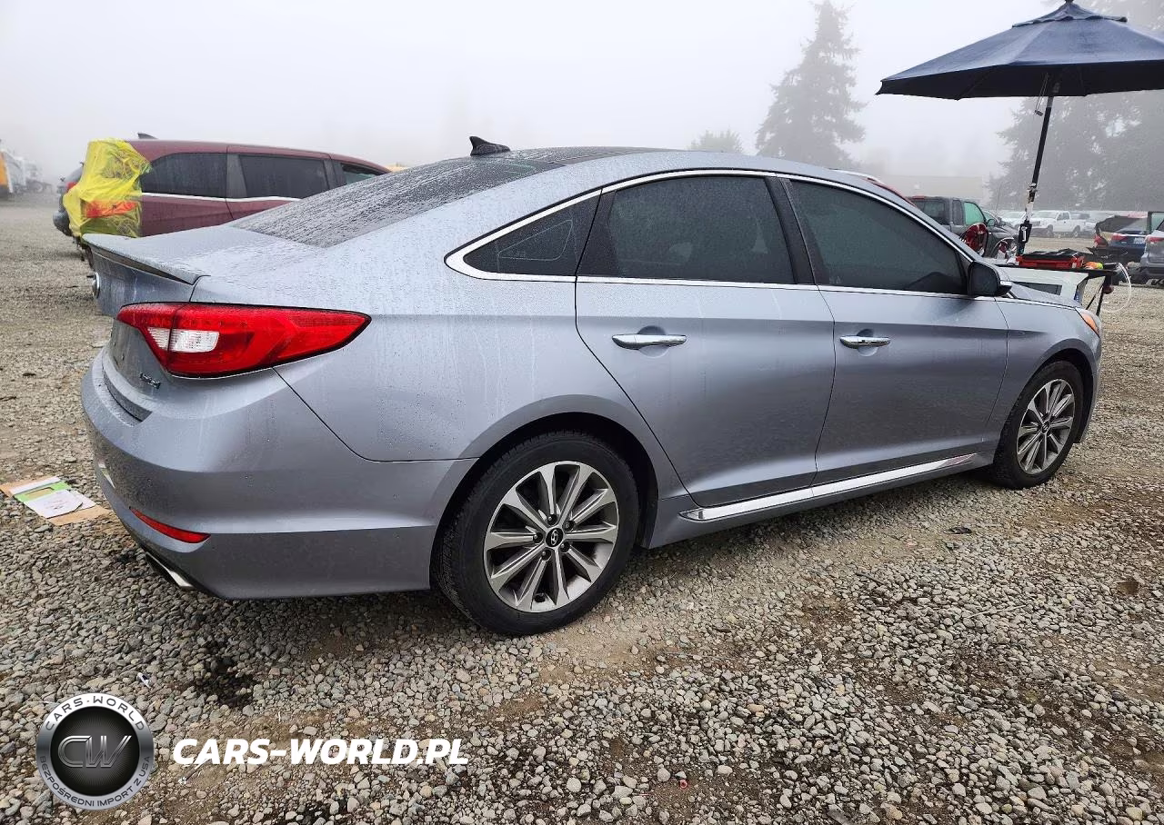 2016 Hyundai Sonata Limited VIN:5NPE34AFXGH330345 - 3