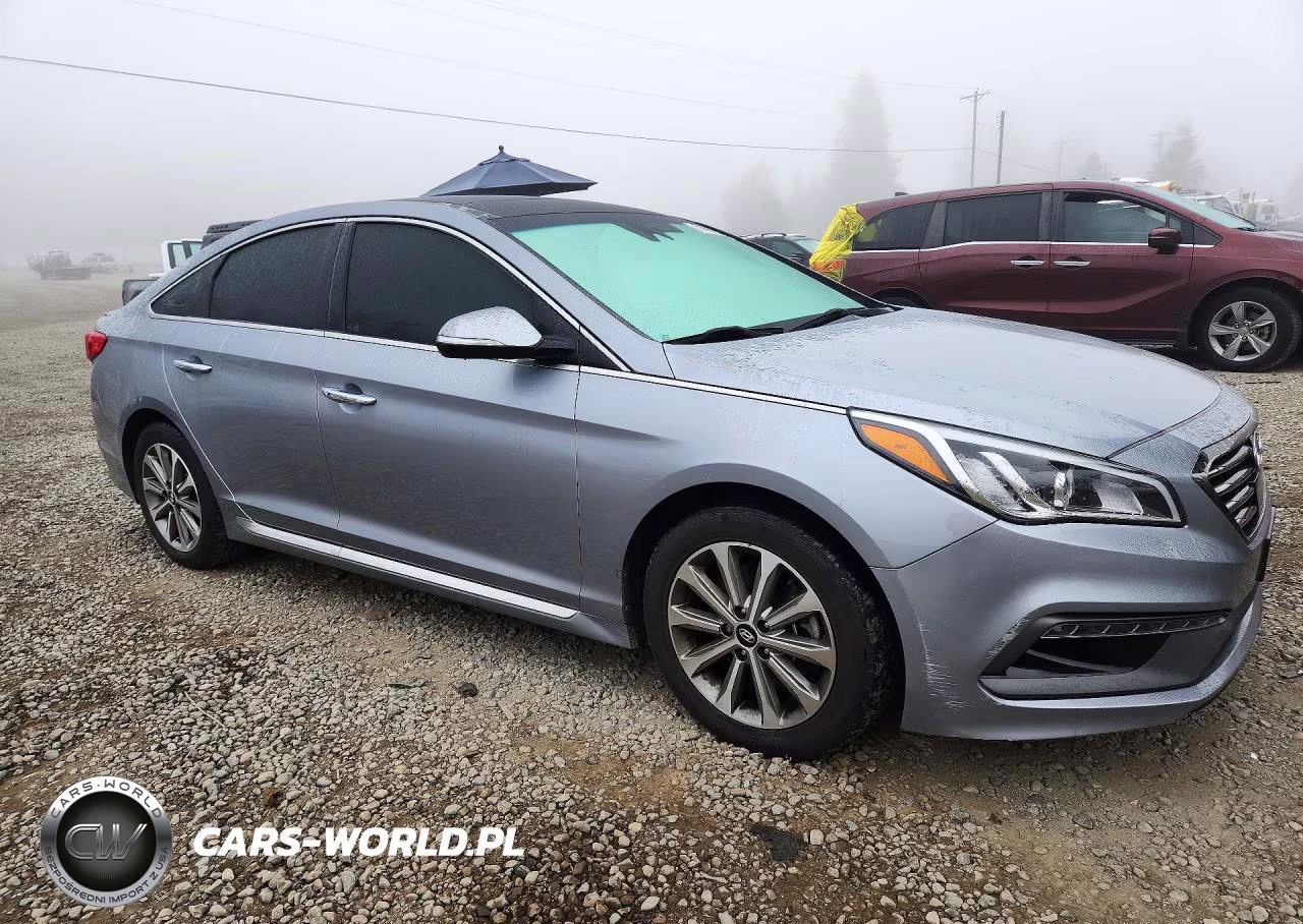 2016 Hyundai Sonata Limited VIN:5NPE34AFXGH330345 - 4