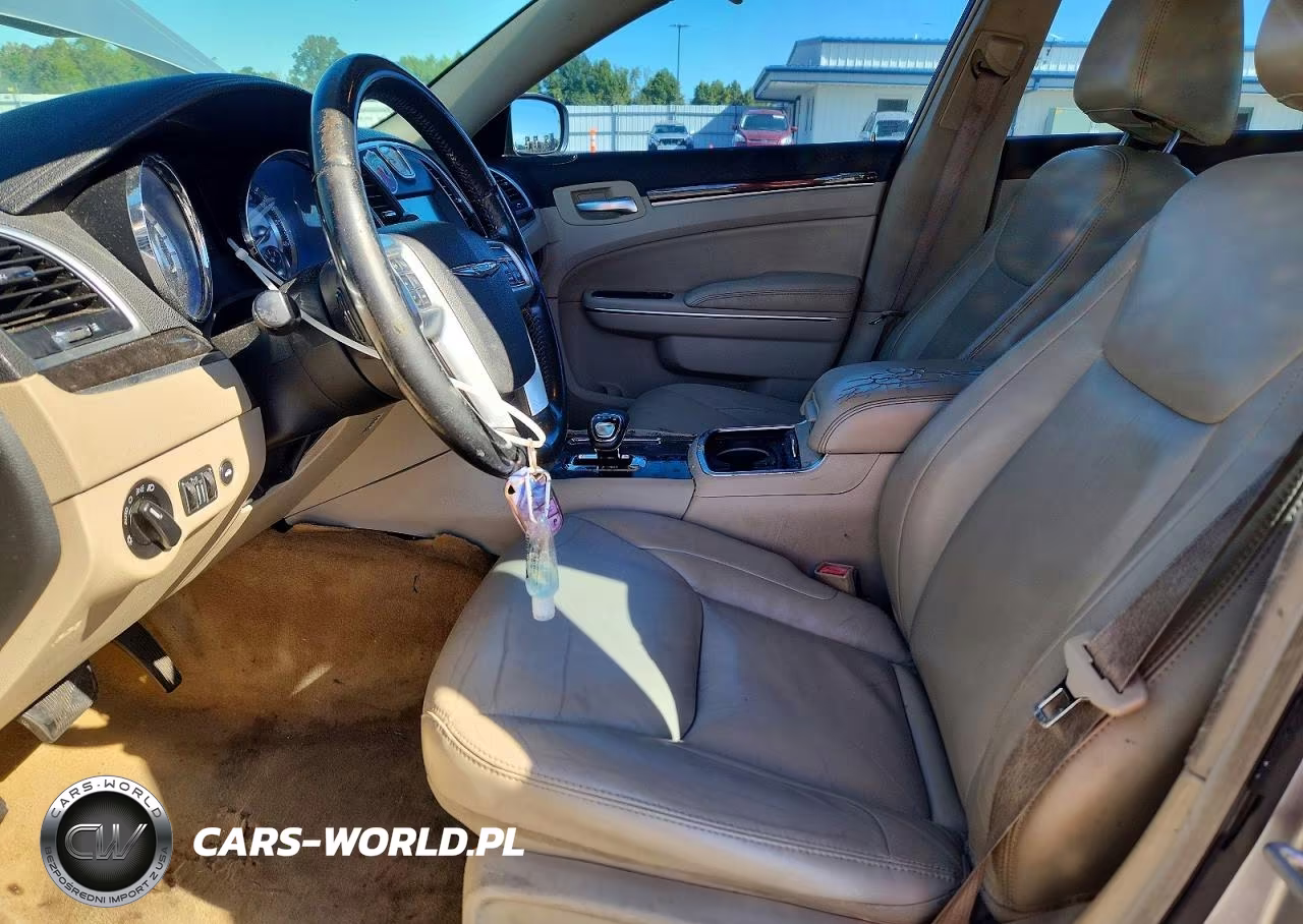 2013 Chrysler 300 VIN:2C3CCAAG1DH627074 - 7