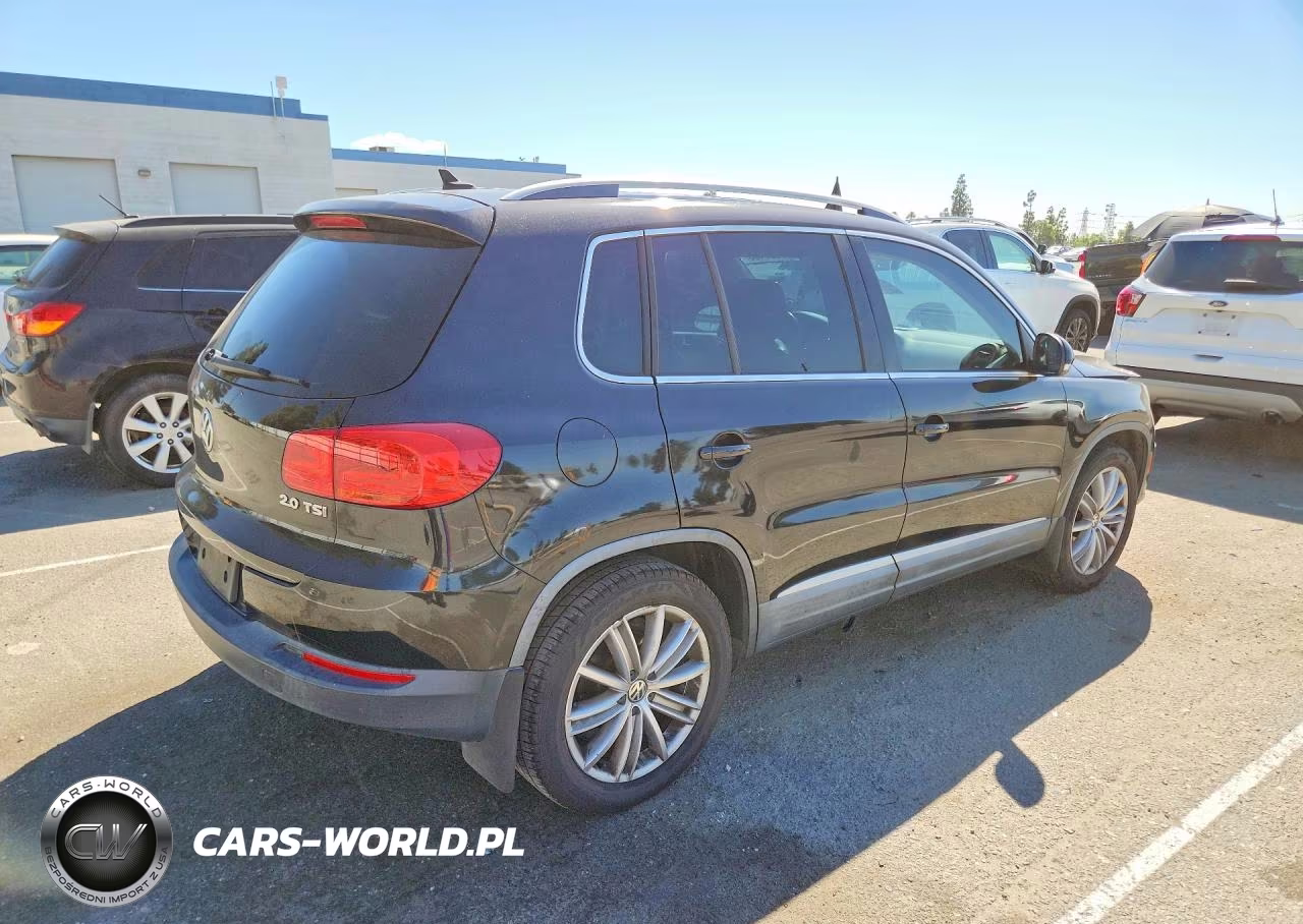 2012 Volkswagen Tiguan S VIN:WVGAV7AX3CW532026 - 3