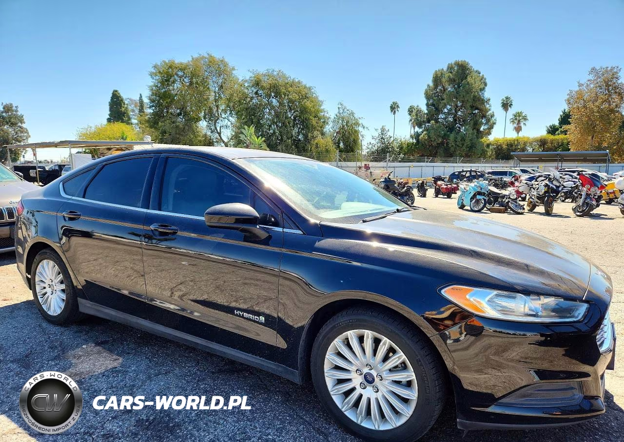 2016 Ford Fusion S Hybrid VIN:3FA6P0UU4GR346250 - 4