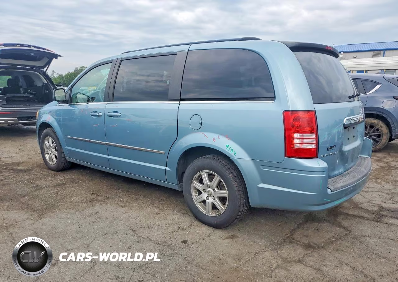 2010 Chrysler Town & Country Touring VIN:2A4RR5D11AR240866 - 2