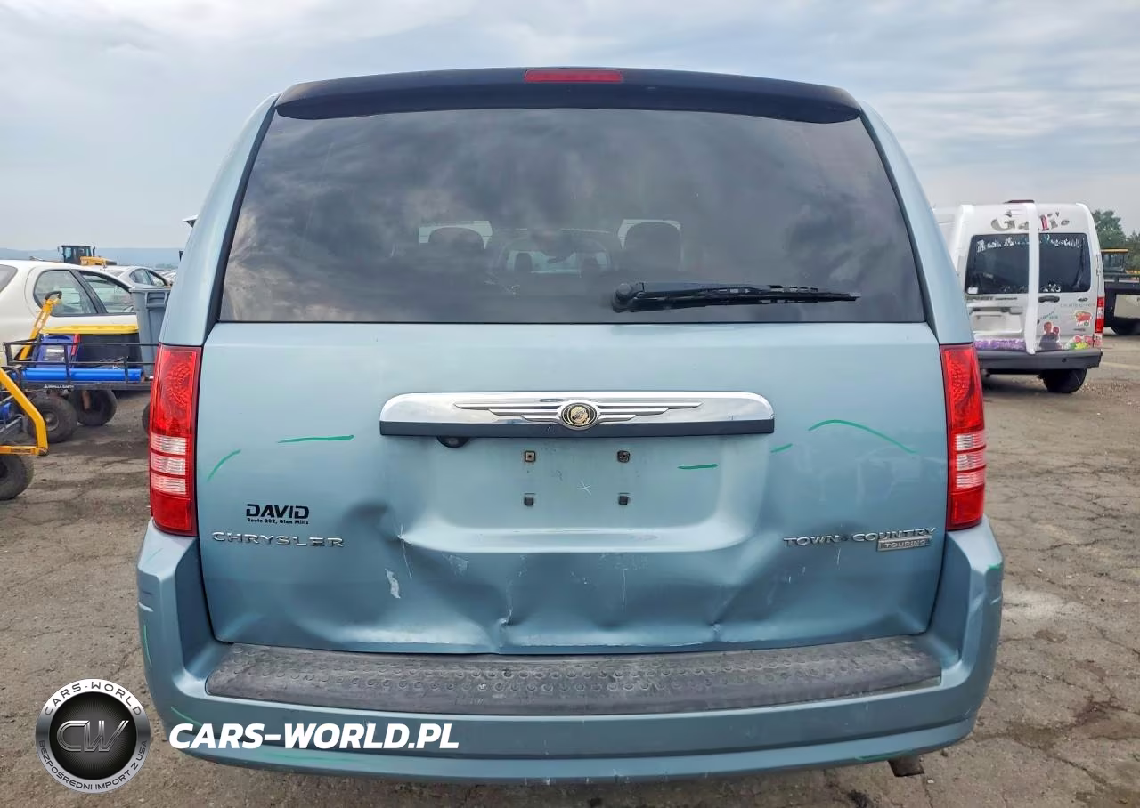 2010 Chrysler Town & Country Touring VIN:2A4RR5D11AR240866 - 6