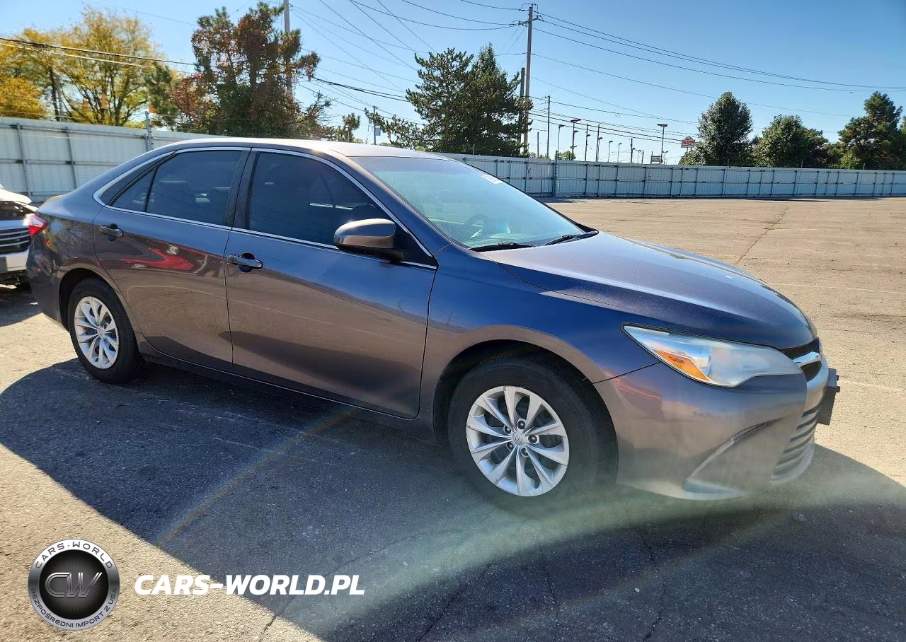 2015 Toyota Camry Le VIN:4T1BF1FKXFU905252 - 4