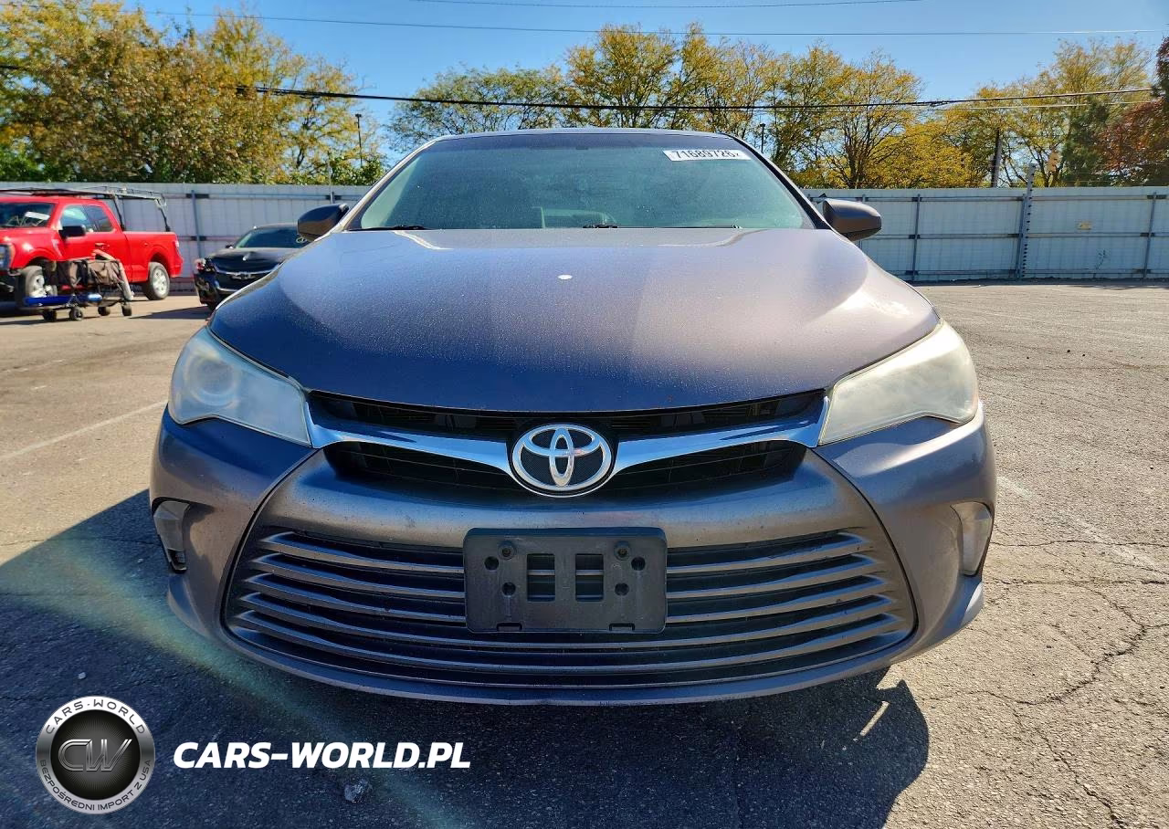 2015 Toyota Camry Le VIN:4T1BF1FKXFU905252 - 5