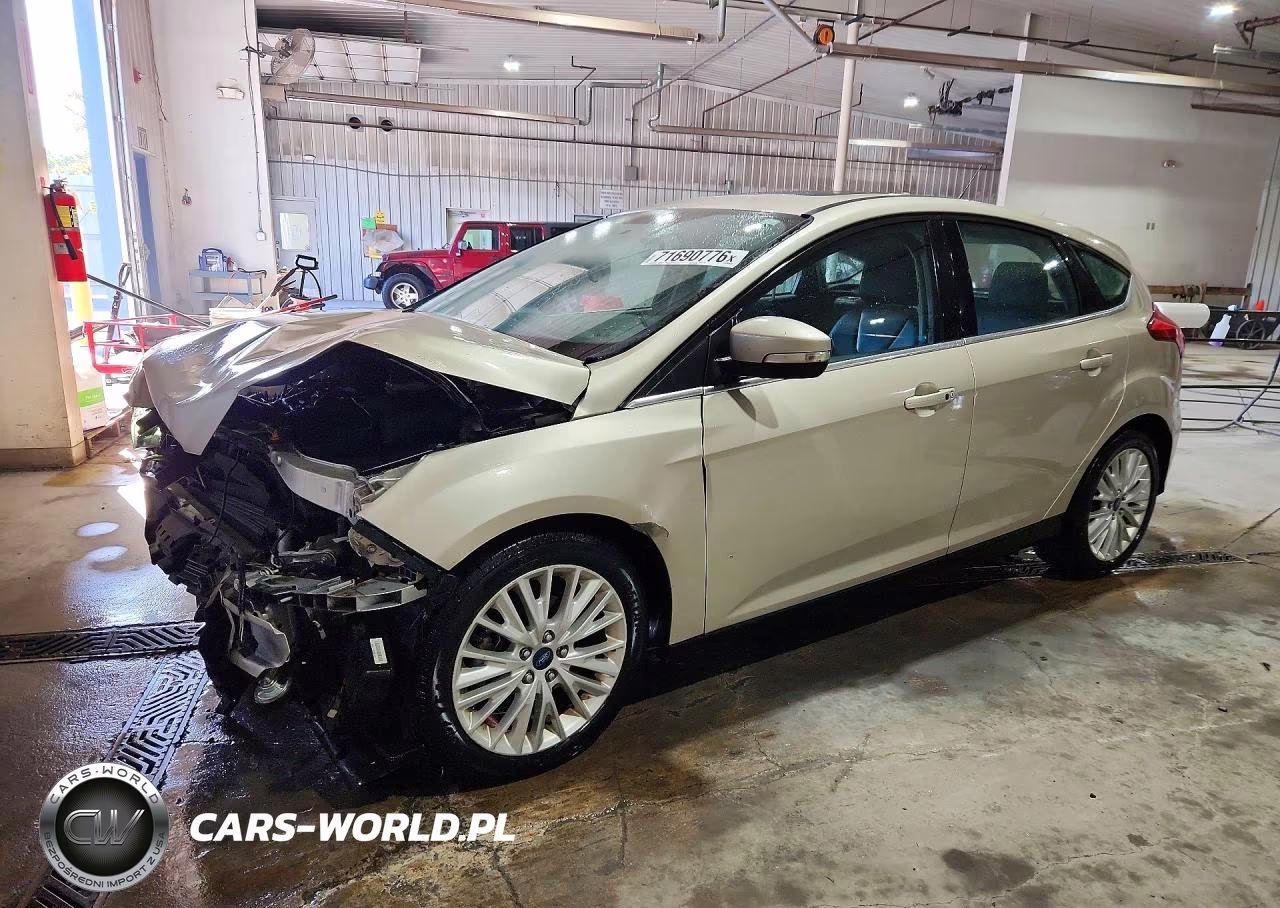 2017 Ford Focus Titanium VIN:1FADP3N24HL316929 - 1