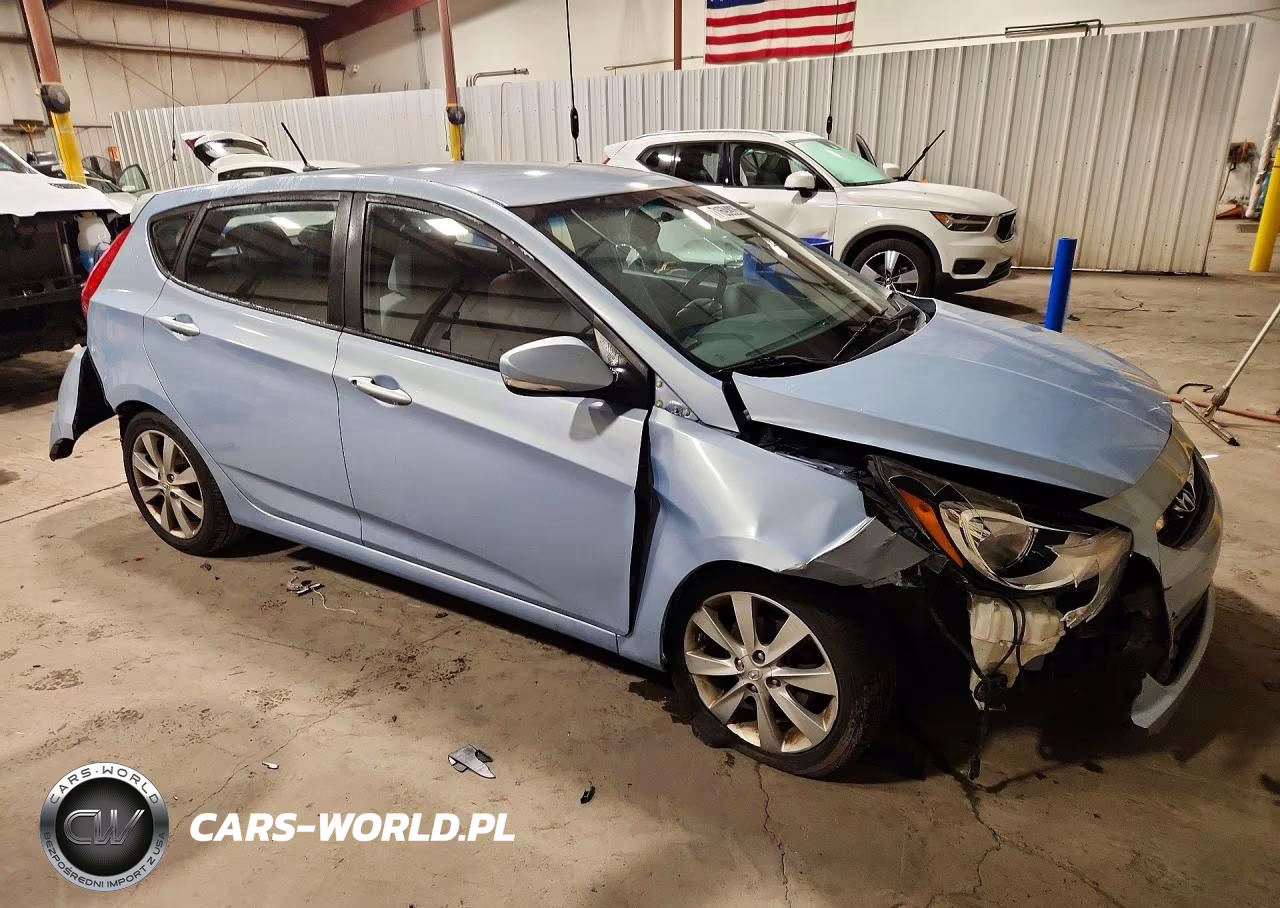 2013 Hyundai Accent Se VIN:KMHCU5AE9DU118938 - 4