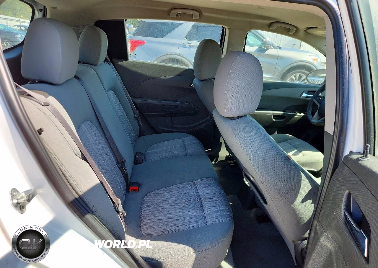 2015 Chevrolet Sonic Lt VIN:1G1JC6SH7F4145256 - 10