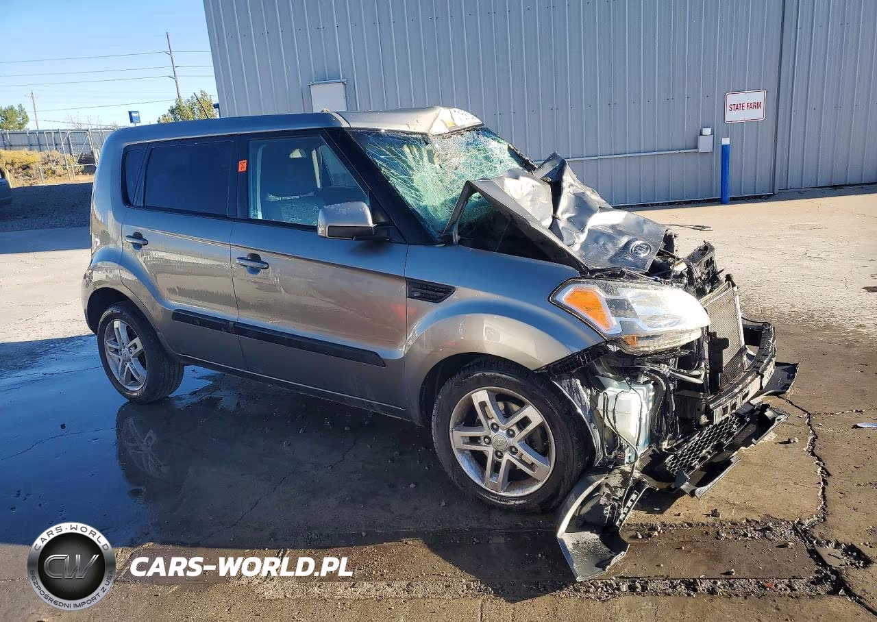 2011 Kia Soul + VIN:KNDJT2A20B7277992 - 4
