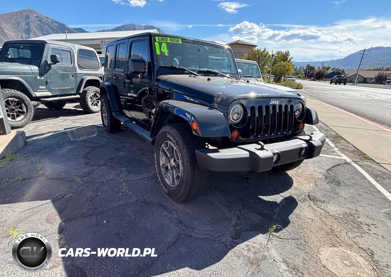 2014 Jeep Wrangler Unlimited Sahara VIN:1C4BJWEG2EL178982 - 1