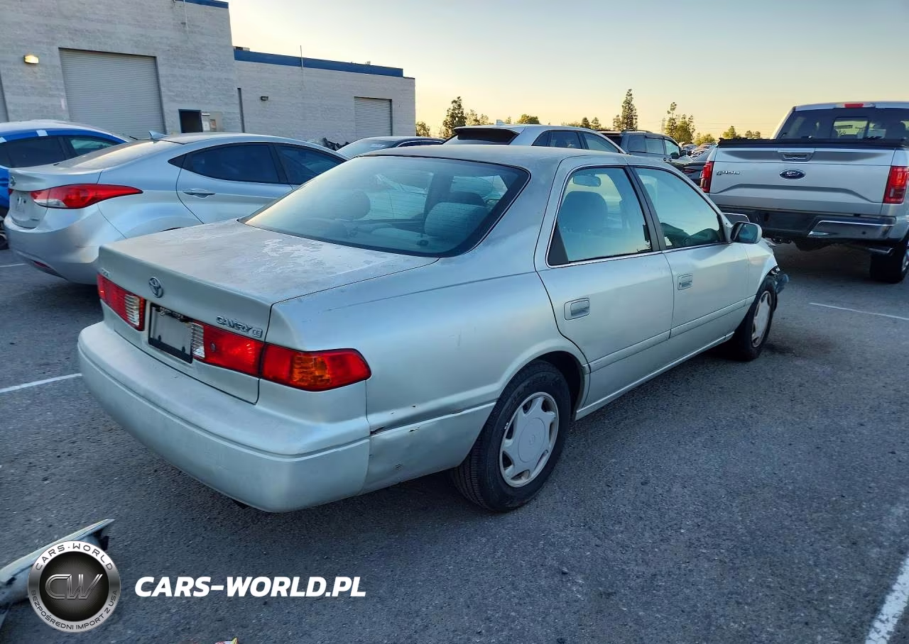 2000 Toyota Camry Ce VIN:4T1BG22K4YU708377 - 3