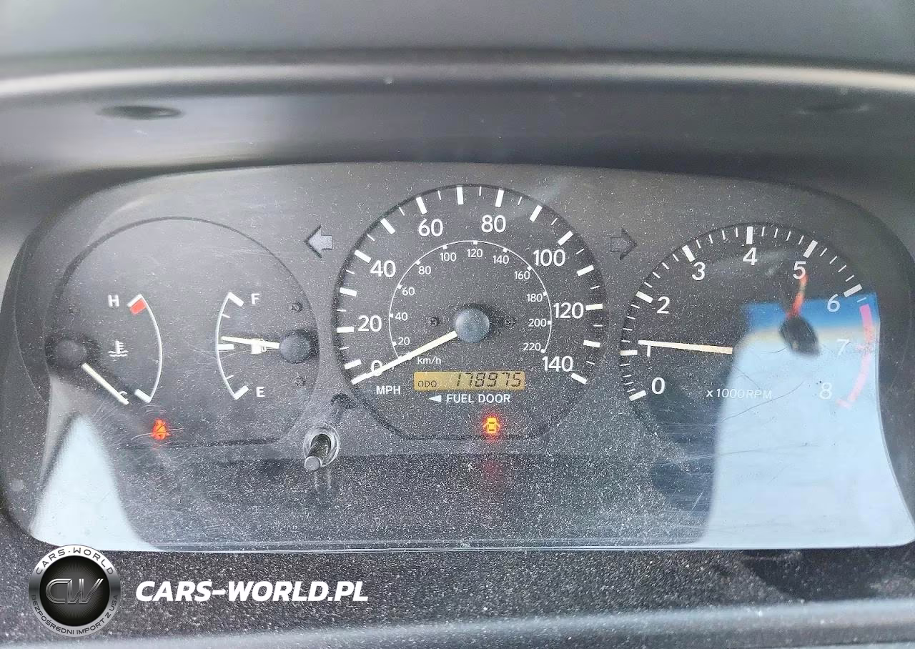 2000 Toyota Camry Ce VIN:4T1BG22K4YU708377 - 9
