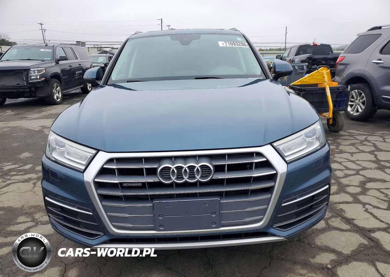 2018 Audi Q5 Premium VIN:WA1ANAFY5J2010449 - 5
