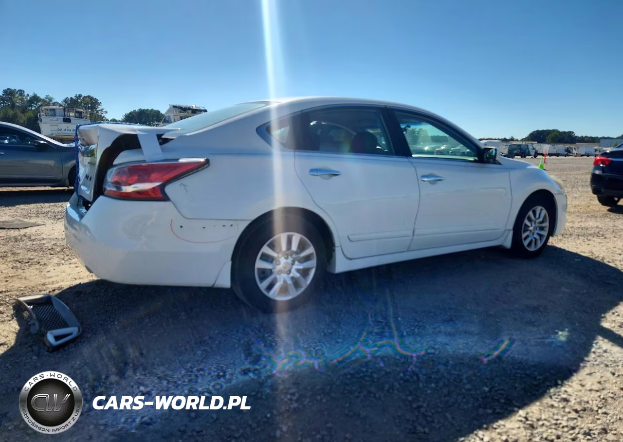 2015 Nissan Altima 2.5 S VIN:1N4AL3AP9FC425335 - 3
