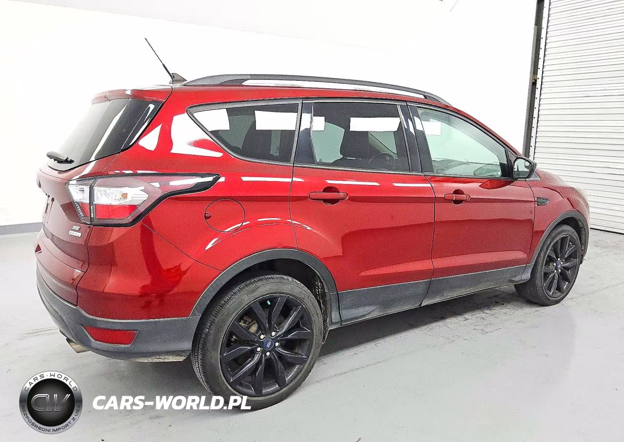 2018 Ford Escape Se VIN:1FMCU0GD3JUD28707 - 3