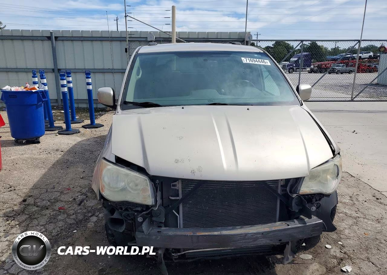 2014 Chrysler Town & Country Touring VIN:2C4RC1BG7ER336871 - 5
