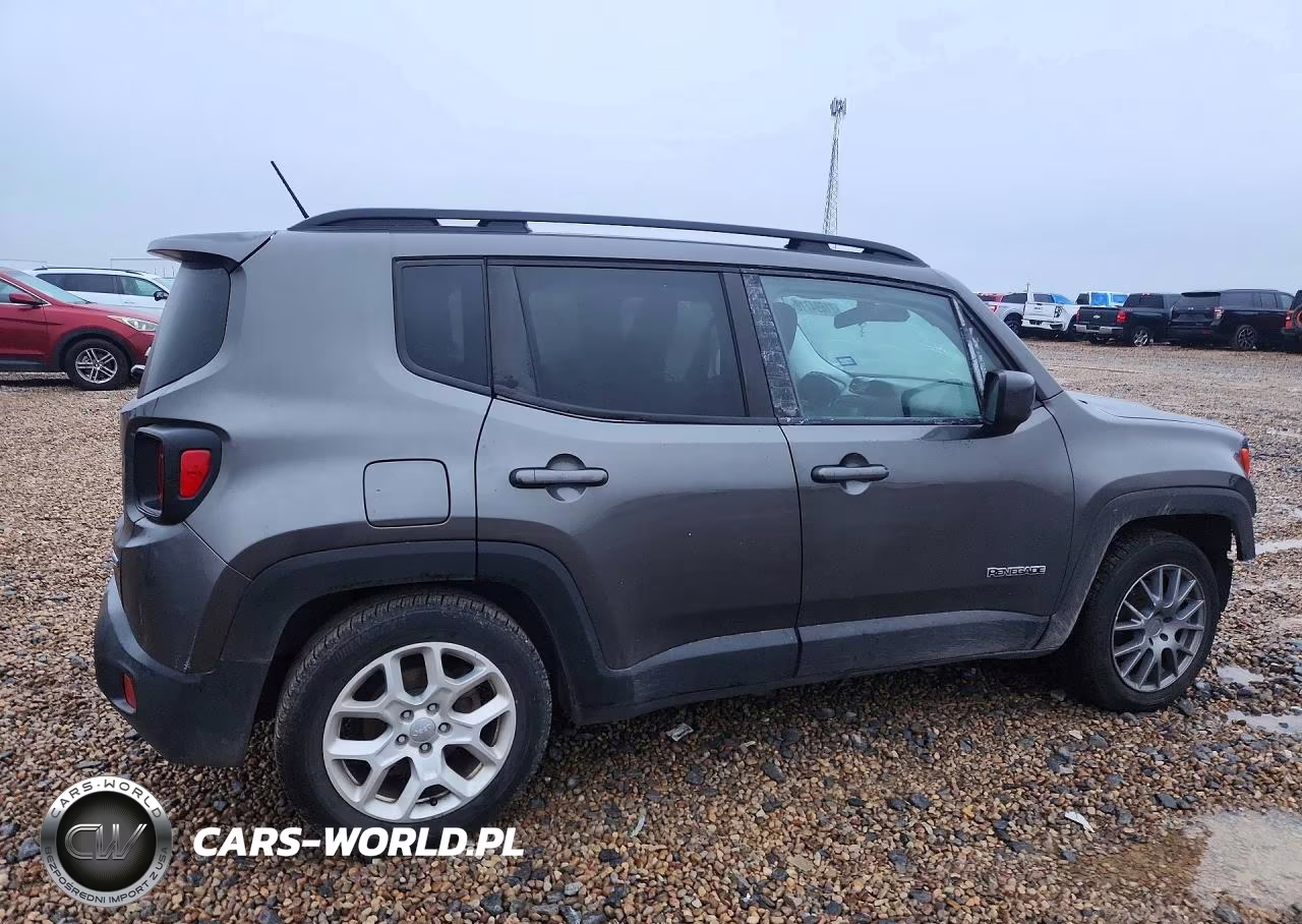 2017 Jeep Renegade Latitude VIN:ZACCJABB8HPG52210 - 3