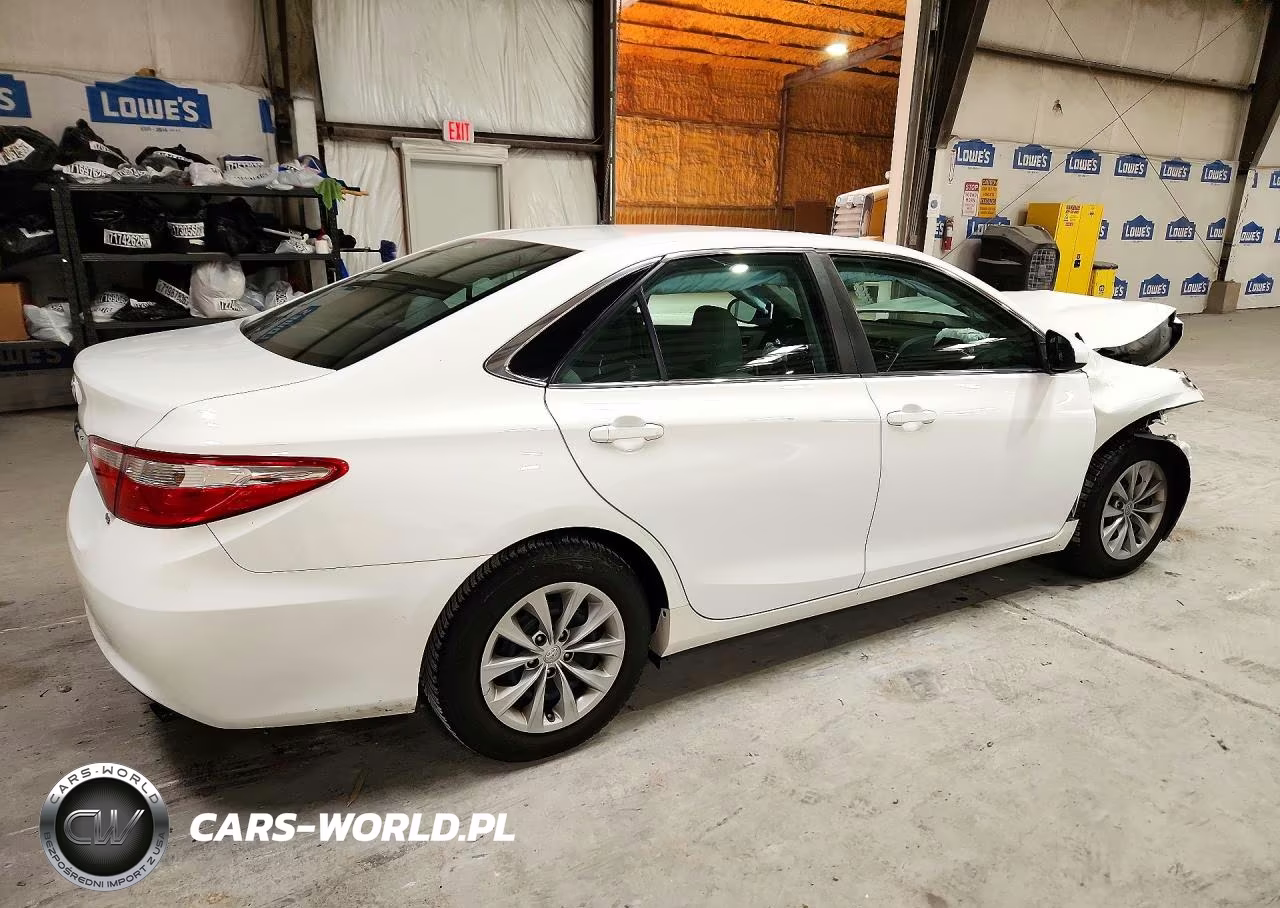 2017 Toyota Camry Le VIN:4T1BF1FK2HU322791 - 3