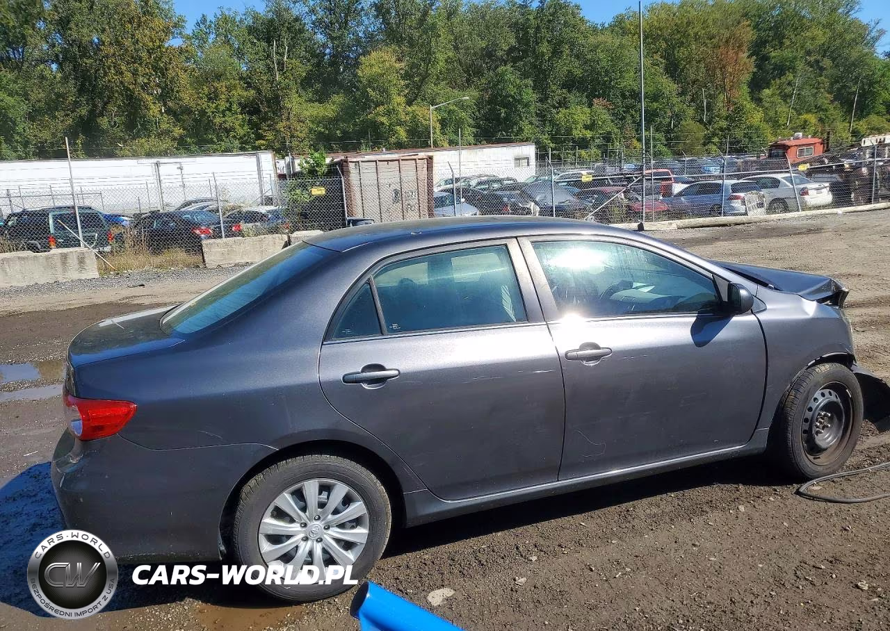 2013 Toyota Corolla Le VIN:5YFBU4EEXDP187977 - 3