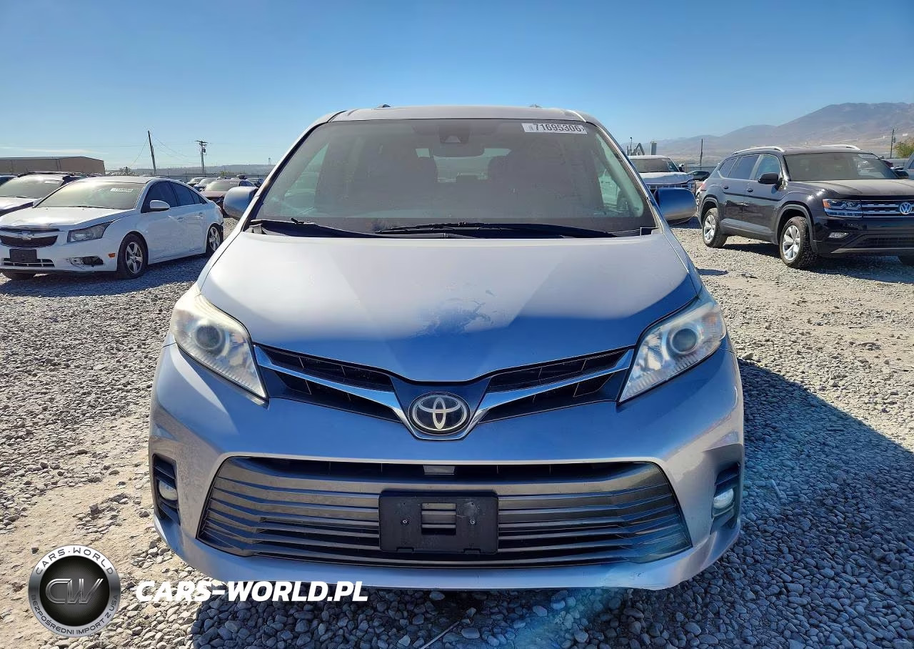 2018 Toyota Sienna Xle 8-Passenger VIN:5TDYZ3DC9JS924370 - 5