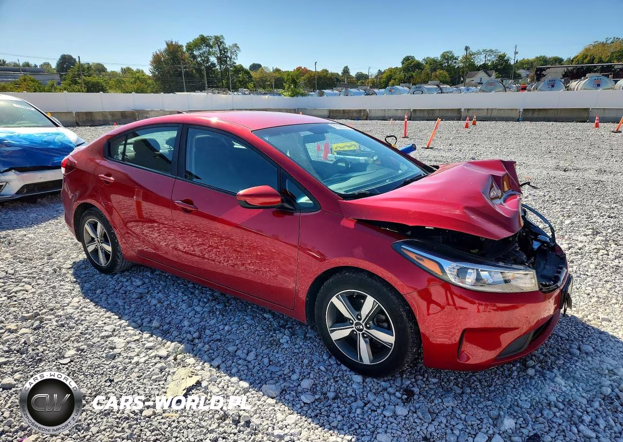 2018 Kia Forte S VIN:3KPFL4A7XJE210831 - 4
