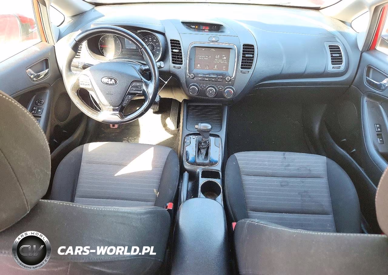 2018 Kia Forte S VIN:3KPFL4A7XJE210831 - 8