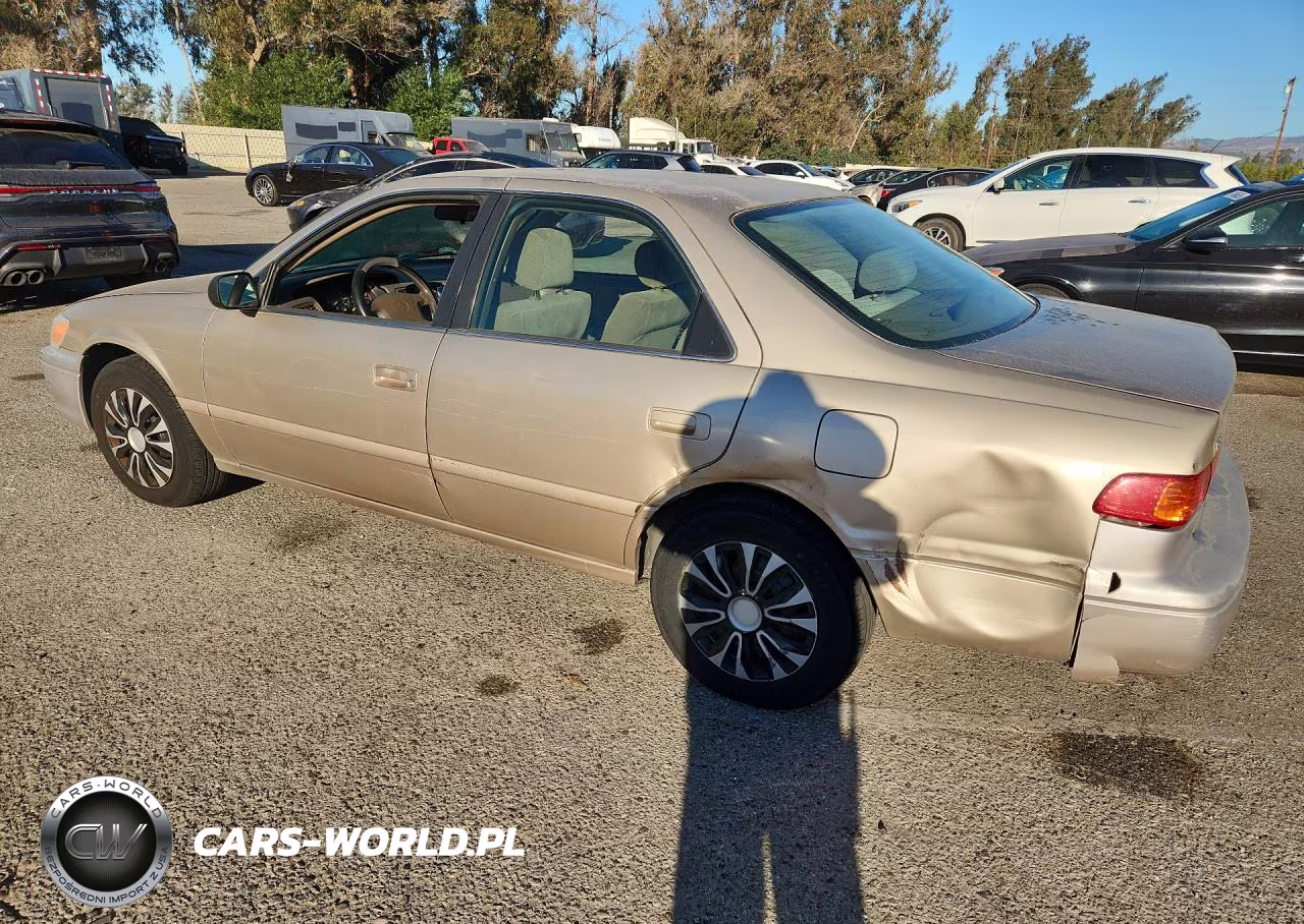 2000 Toyota Camry Le VIN:JT2BG22K7Y0499446 - 2