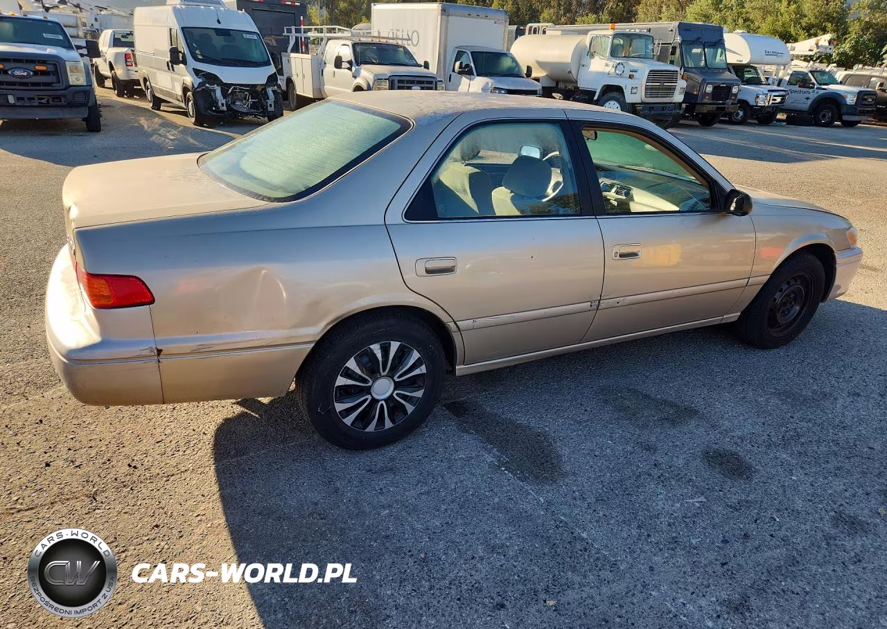 2000 Toyota Camry Le VIN:JT2BG22K7Y0499446 - 3