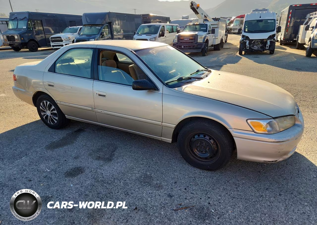 2000 Toyota Camry Le VIN:JT2BG22K7Y0499446 - 4