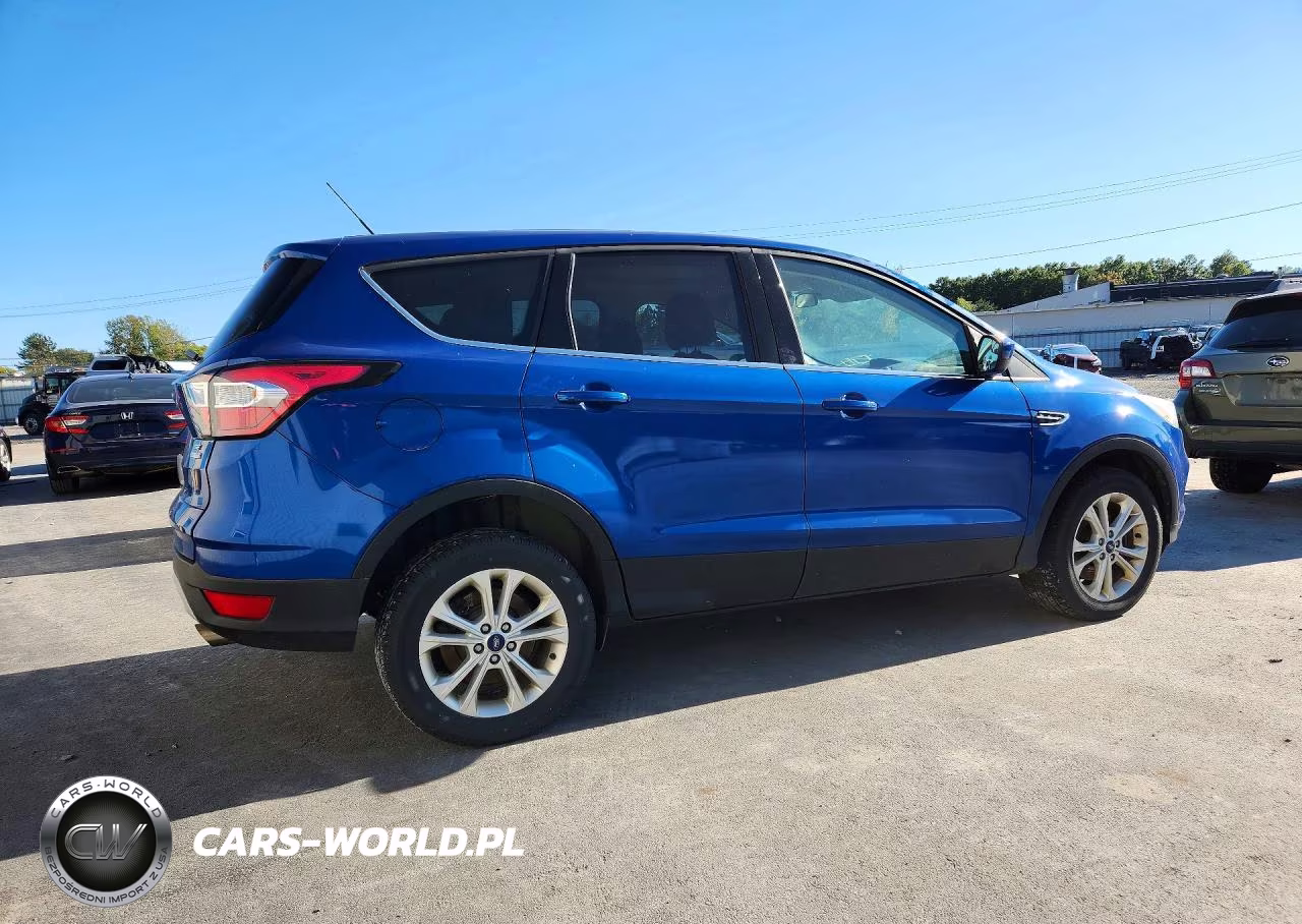 2017 Ford Escape Se VIN:1FMCU9GD1HUE62114 - 3