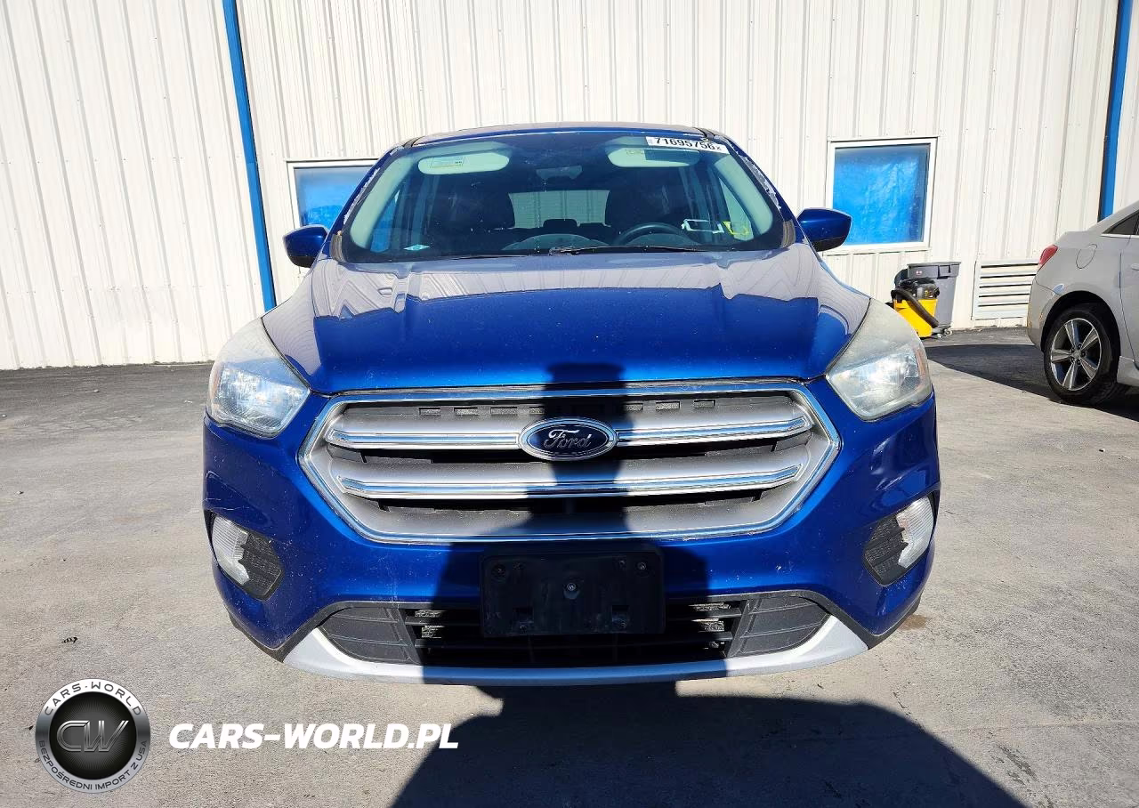 2017 Ford Escape Se VIN:1FMCU9GD1HUE62114 - 5