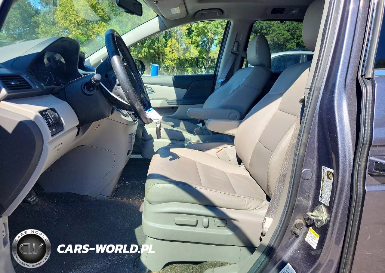 2014 Honda Odyssey Touring VIN:5FNRL5H93EB064069 - 7