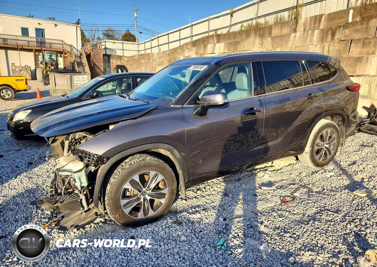 2021 Toyota Highlander Xle