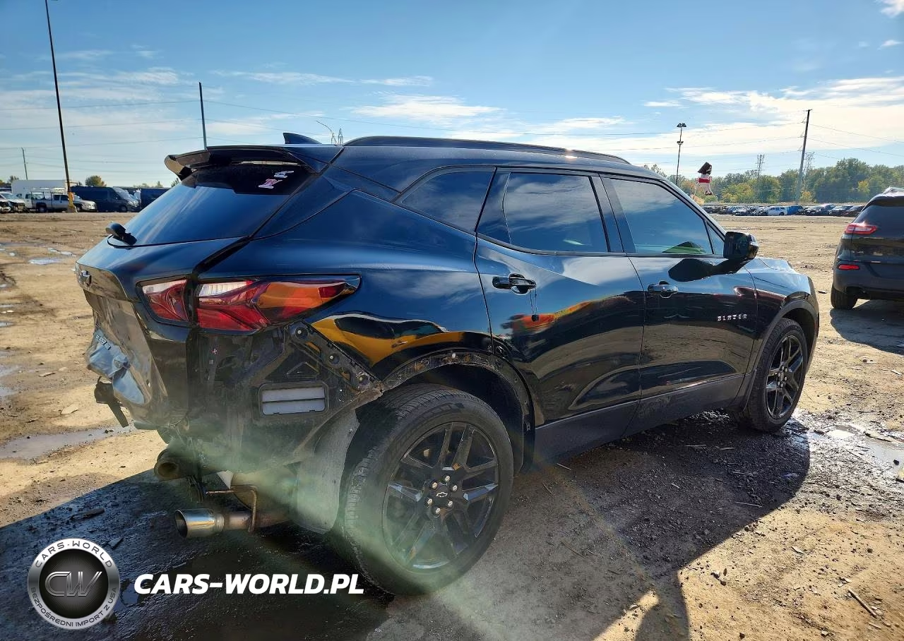 2019 Chevrolet Blazer 2Lt VIN:3GNKBGRS2KS607374 - 3