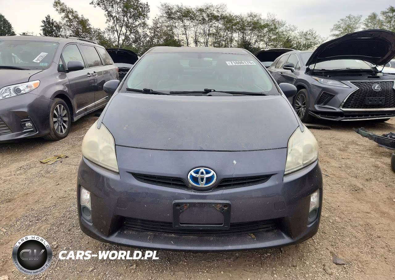 2011 Toyota Prius Four VIN:JTDKN3DU4B0252619 - 5