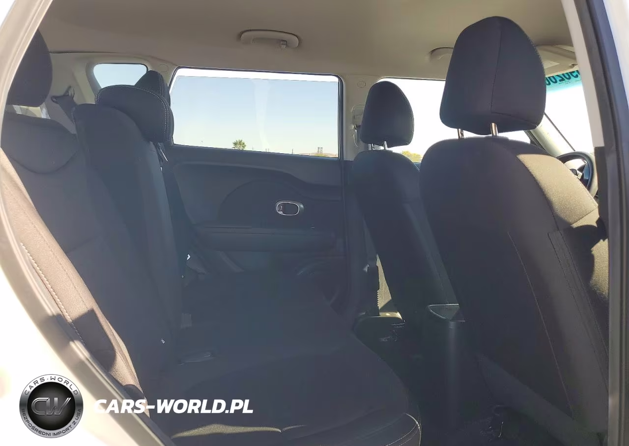 2018 Kia Soul Base VIN:KNDJN2A23J7559679 - 10