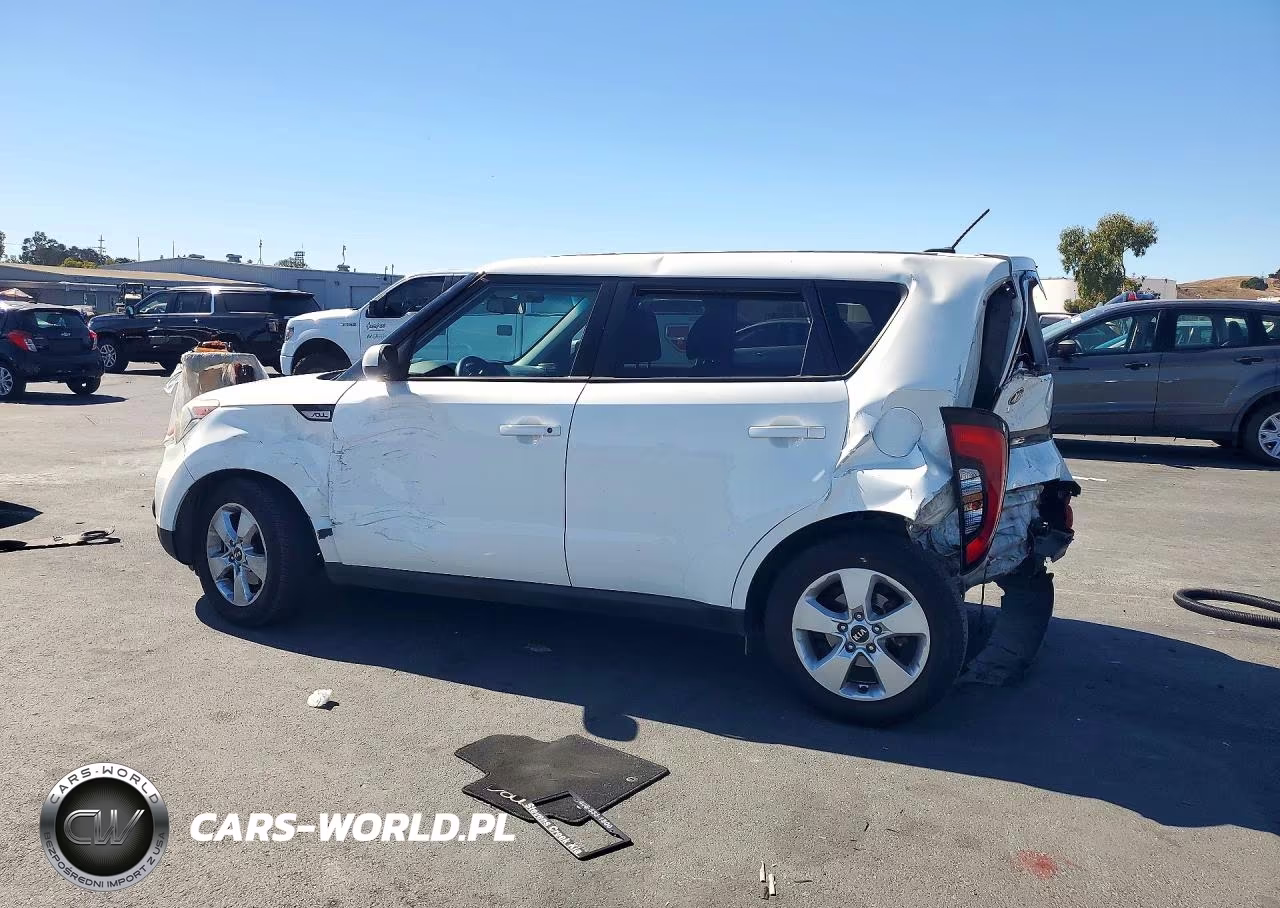2018 Kia Soul Base VIN:KNDJN2A23J7559679 - 2