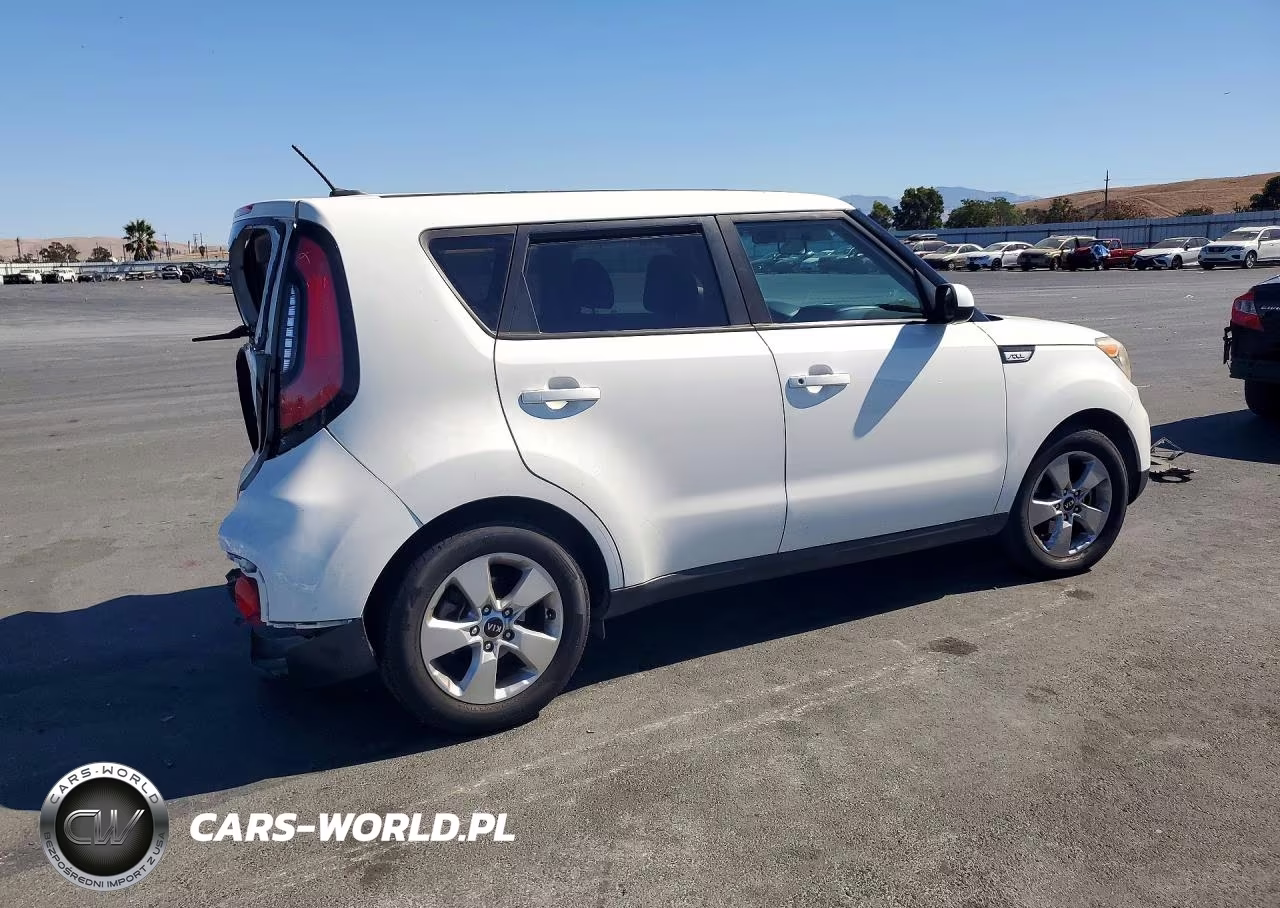 2018 Kia Soul Base VIN:KNDJN2A23J7559679 - 3