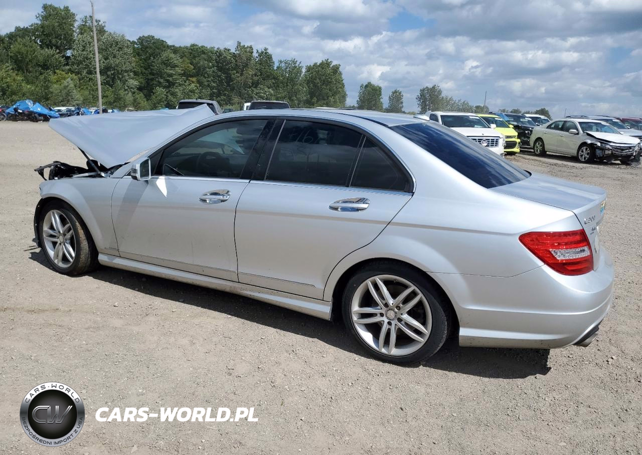 2012 Mercedes-Benz C 300 4Matic VIN:WDDGF8BB3CA702408 - 2