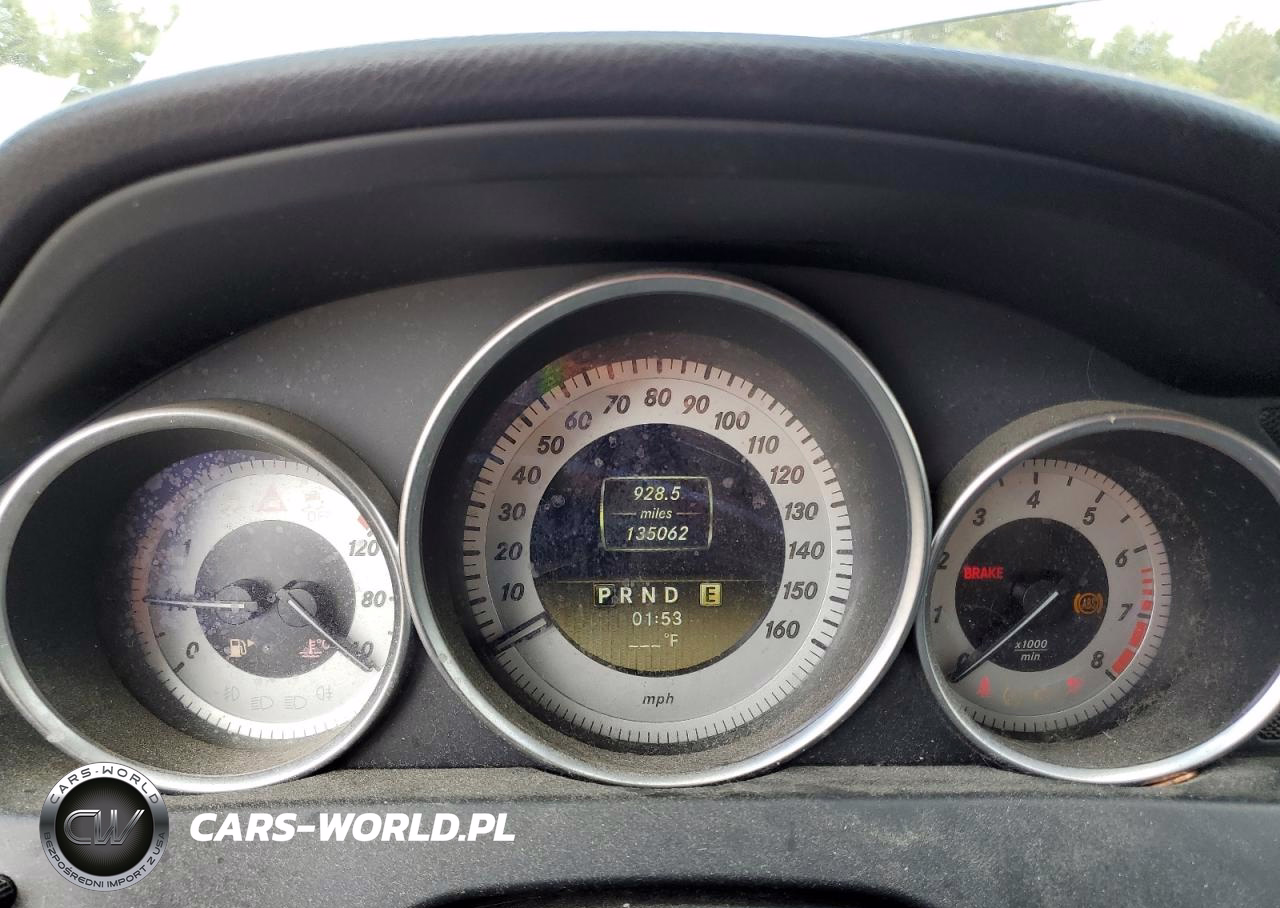2012 Mercedes-Benz C 300 4Matic VIN:WDDGF8BB3CA702408 - 9